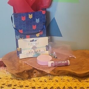 New 5 Piece Gift Set Bundle, Bracelets, Earrings, etc. Wrapped And Ready To Go